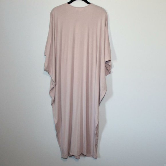 NWT Barefoot Dreams LUXE Milk Jersey Caftan Faded Rose Women's OS Plus H12720 - Picture 8 of 12